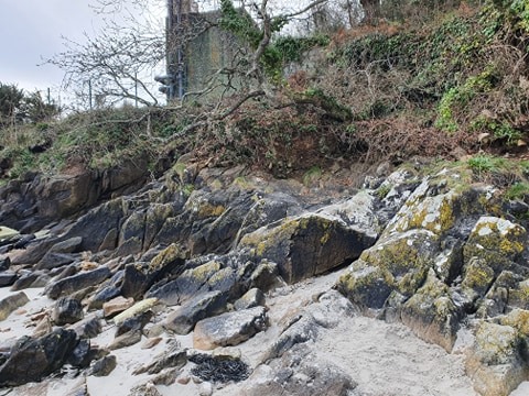 Rocher de la plage .jpg