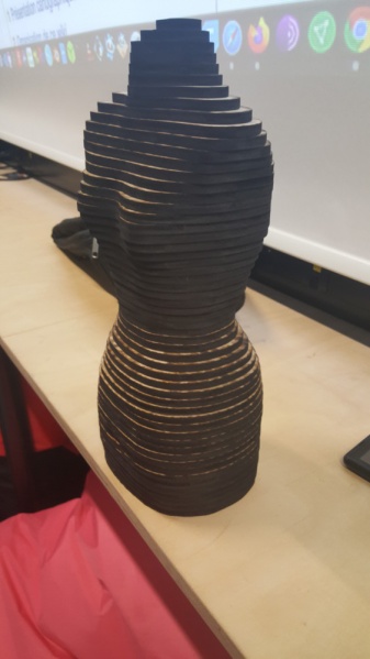 Fichier:Bustier monté.jpg