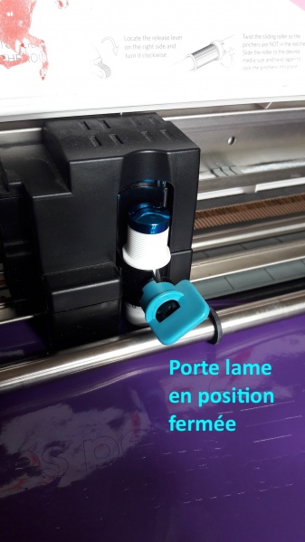 Fichier:Portelamefermedecoupeusevinyle.jpg