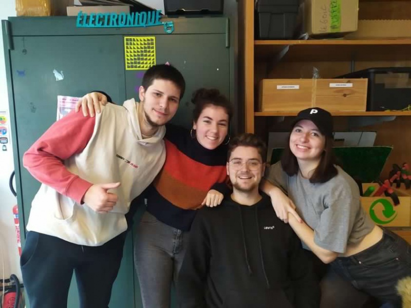 Fichier:Teamblue.jpg