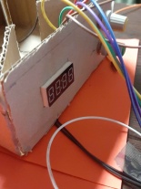 BoiteATemps 4digit 7segment display outside.jpg