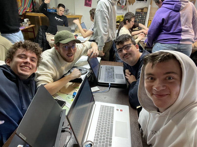 Fichier:Équipe Tram-Tram.jpeg