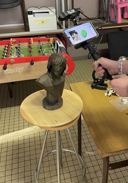 Fichier:Scan buste beatles.jpg