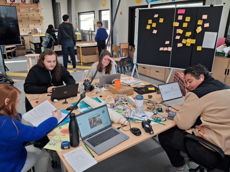 Fichier:WhatsApp Image 2025-11-30 at 13.39.13 (10).jpeg