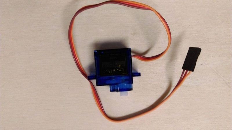 Fichier:Servomoteur.jpg