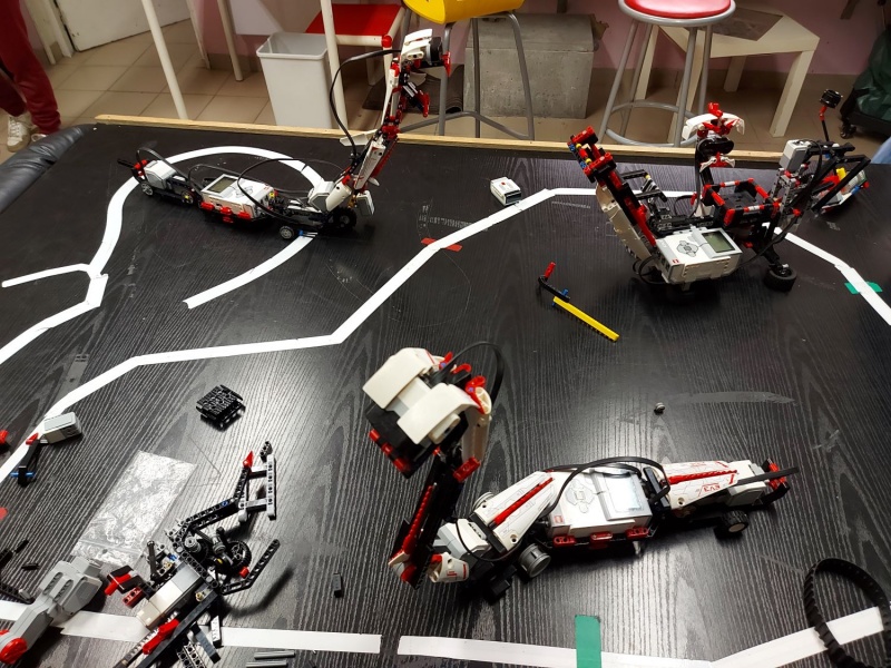 Fichier:Robot ev3FA.jpg