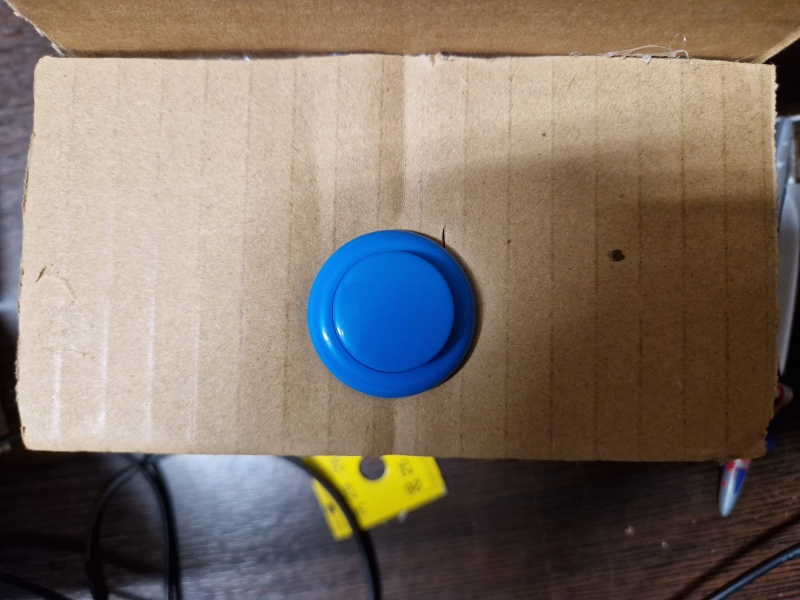 Fichier:Bouton poussoir.jpeg