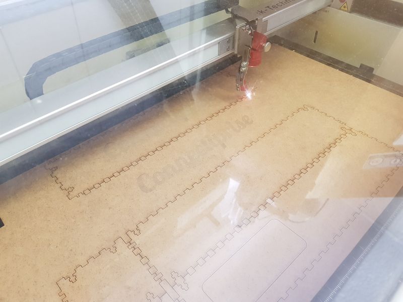 Fichier:Lasercutting2.jpg