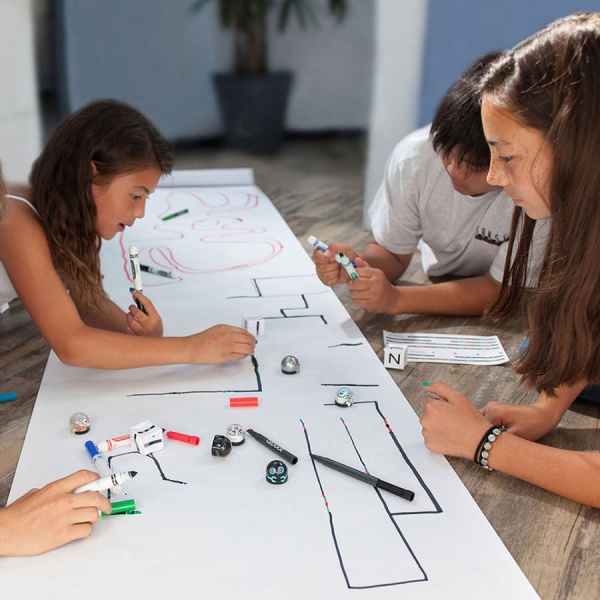 Fichier:1-ozobot.jpg