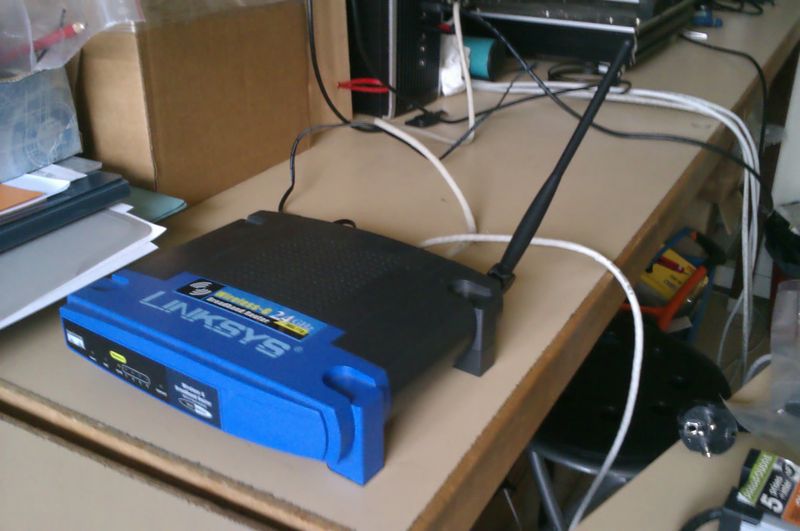 Fichier:Routeur-wifi-Rom1.jpg